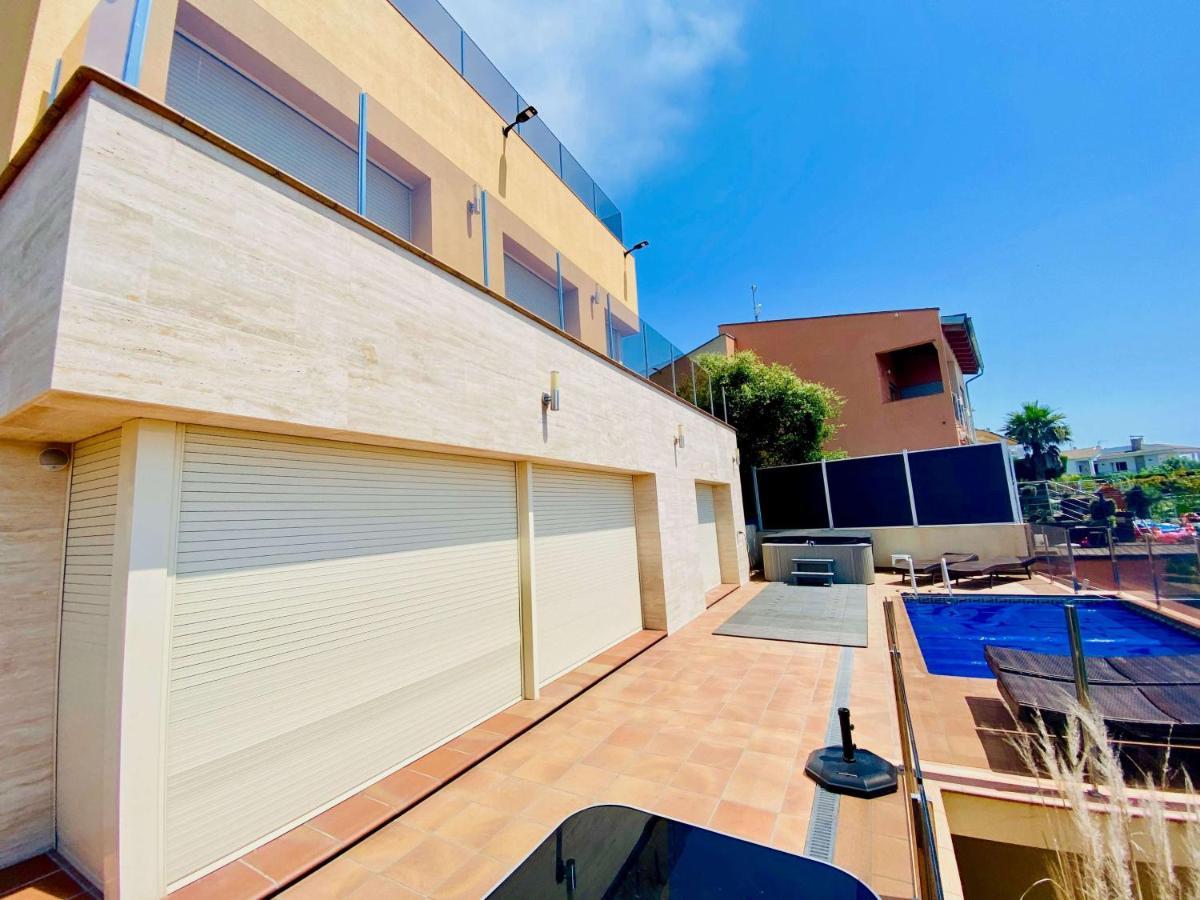 Luxury Villa Investingspain With Sea Views, Pool And Jacuzzi Lloret de Mar Exterior photo